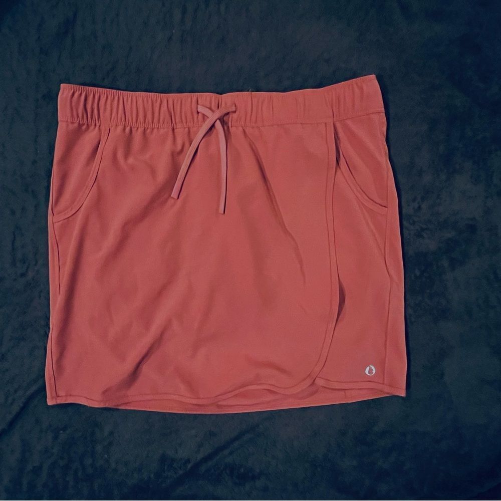 WOMENS SKORT THE AMERICAN OUTDOORSMAN SIZE MEDIUM CORAL